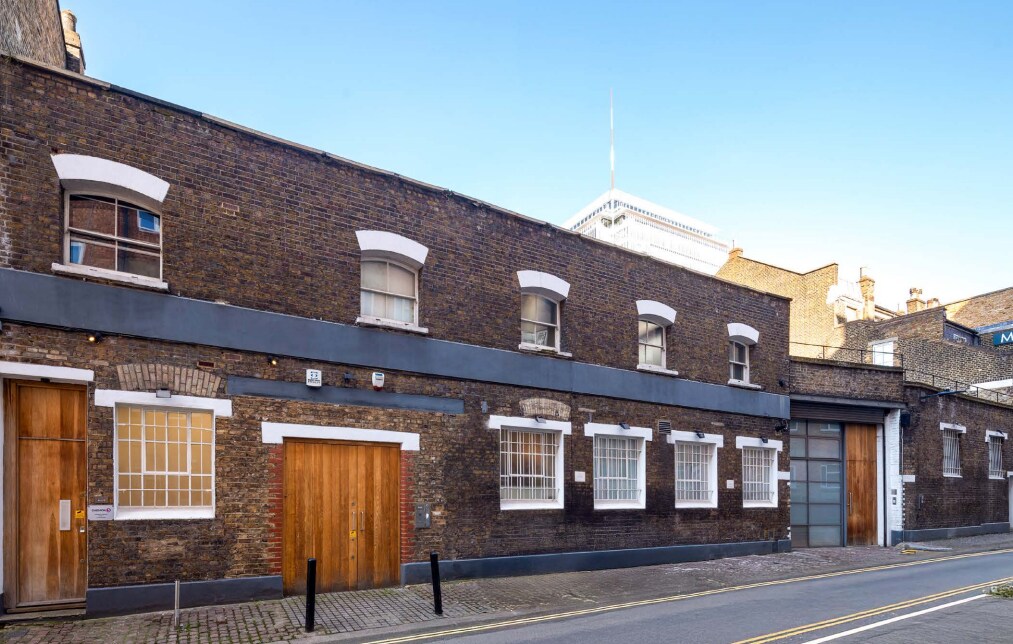 21 Conduit Pl, London for sale Building Photo- Image 1 of 2