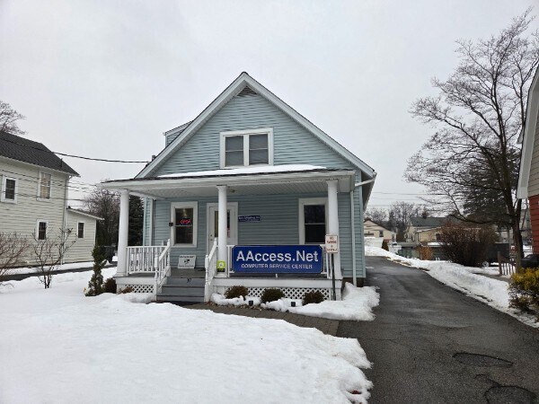 39 Maple Ave, New City, NY à louer Photo du bâtiment- Image 1 de 6