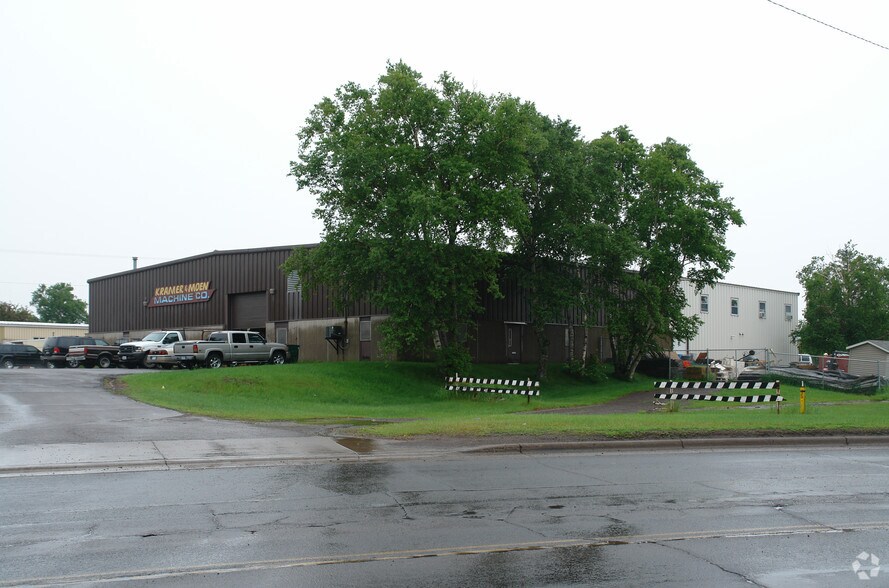 4110-4112 W Superior St, Duluth, MN for lease - Primary Photo - Image 1 of 3