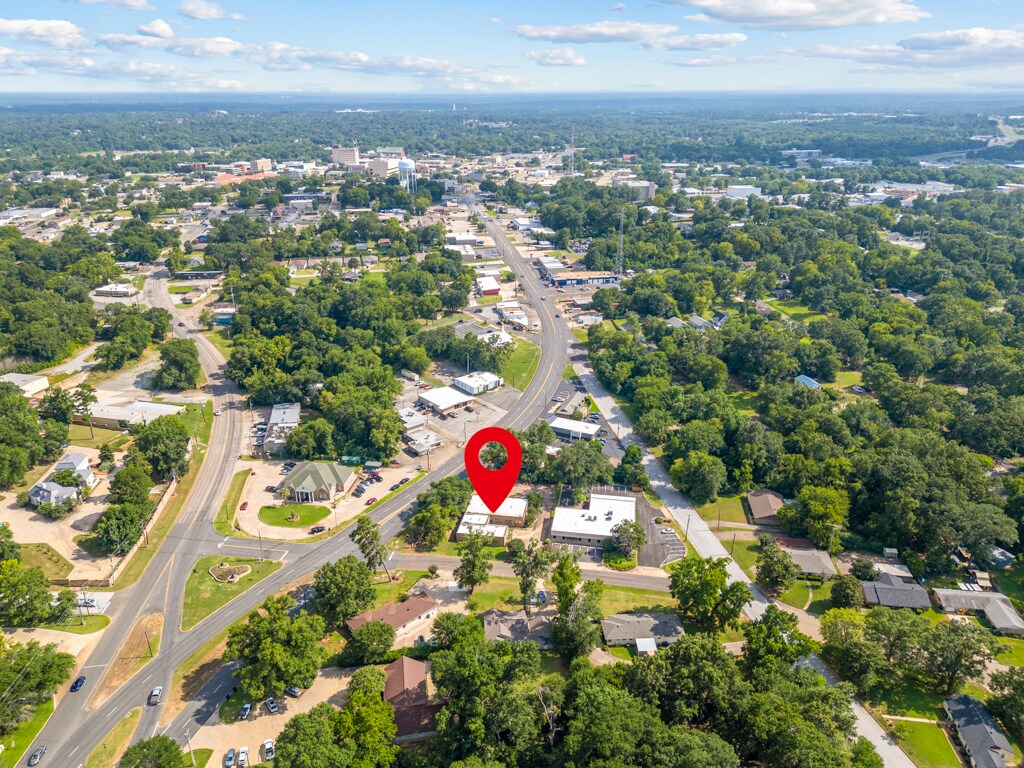 915 Judson Rd, Longview, TX à louer Photo principale- Image 1 de 7