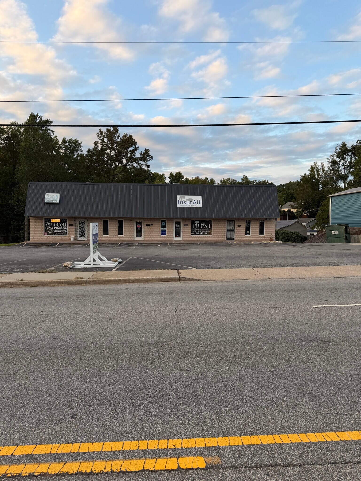 6818 Calhoun Memorial Hwy, Easley, SC à louer Photo du bâtiment- Image 1 de 6