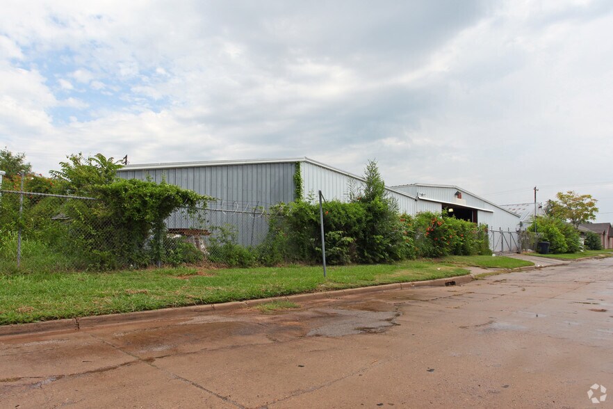 701 N Indiana Ave, Oklahoma City, OK for sale - Building Photo - Image 2 of 3