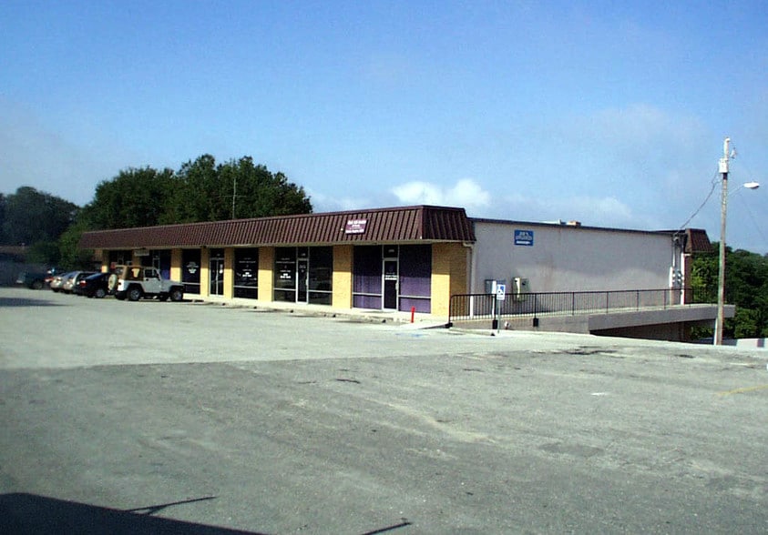 1206-1214 Bowman St, Clermont, FL for sale - Building Photo - Image 2 of 7
