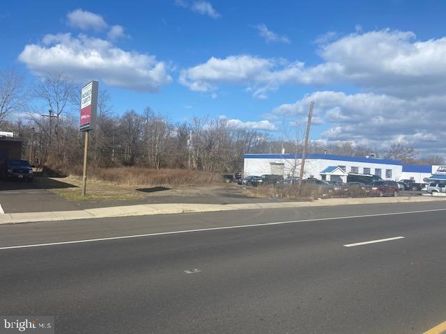 226 Bristol Pike, Levittown, PA for sale - Primary Photo - Image 1 of 1