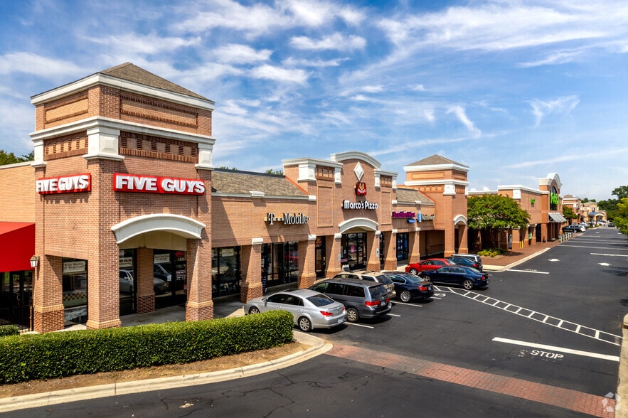 12806-12820 S Tryon St, Charlotte, NC for lease - Primary Photo - Image 3 of 14