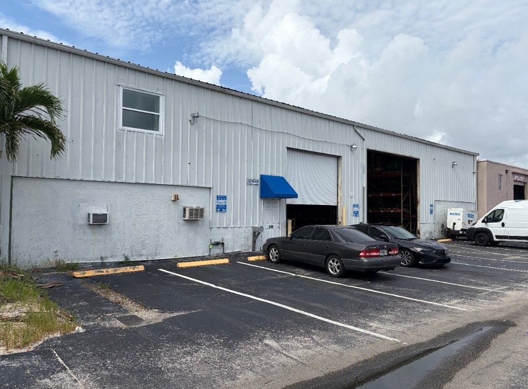 540 NE 26th Ct, Pompano Beach, FL for lease Building Photo- Image 1 of 3