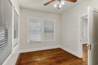 1322 Yale St, Houston, TX for lease Interior Photo- Image 1 of 12