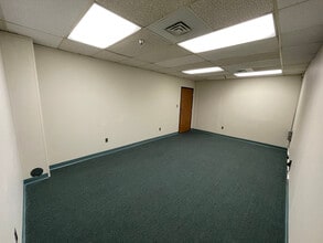 3 Neptune Rd, Poughkeepsie, NY for lease Interior Photo- Image 2 of 3