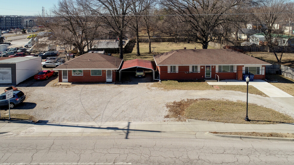 112 Main, Grain Valley, MO à vendre - Photo principale - Image 1 de 1