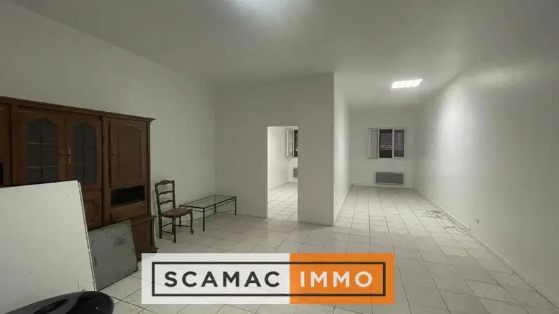 Industrial in Marcoussis for lease Interior Photo- Image 1 of 9