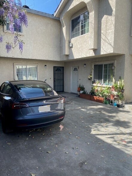 6633 1/4 Pine Ave, Bell, CA à vendre - Photo du bâtiment - Image 1 de 8