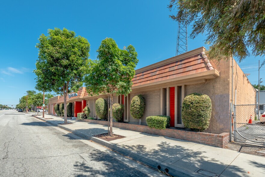6246 San Fernando Rd, Glendale, CA à vendre - Photo du bâtiment - Image 3 de 15