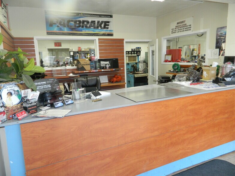 2013 S 6th St, Klamath Falls, OR à vendre - Photo du bâtiment - Image 3 de 9