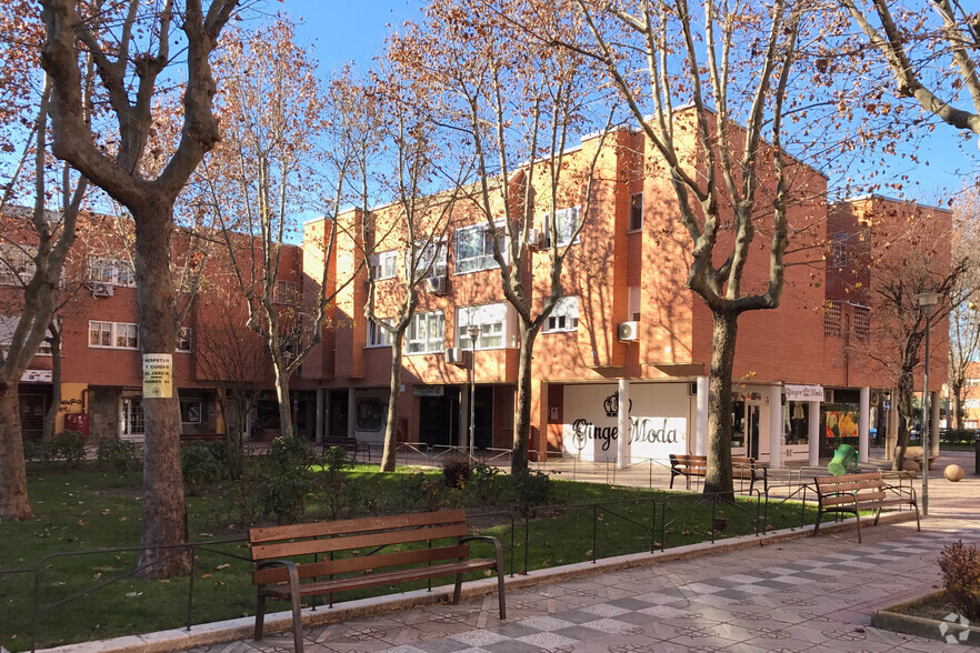 Plaza de Blas de Otero, 1, Rivas-Vaciamadrid, Madrid à louer - Photo principale - Image 2 de 2