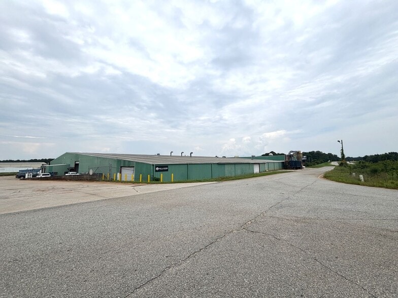 113 Milledgeville Rd, Eatonton, GA for lease - Building Photo - Image 2 of 8