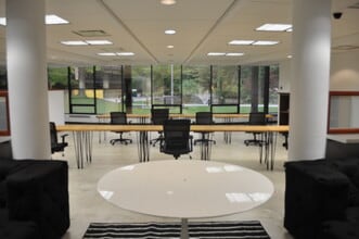 555 Pleasantville Rd, Briarcliff Manor Village, NY for lease Interior Photo- Image 2 of 4