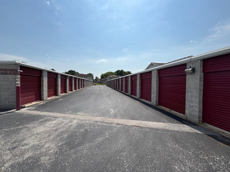 1869 N Calhoun Rd, Nixa, MO for sale - Building Photo - Image 3 of 10
