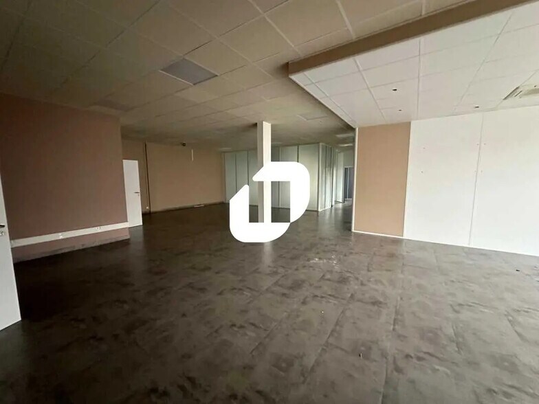 Flex dans Sartrouville à louer - Photo du bâtiment - Image 1 de 23