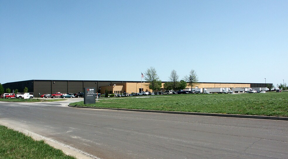 500 Sumner Way, New Century, KS for lease - Building Photo - Image 2 of 5