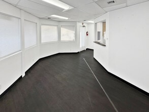 26234-26238 Pacific Hwy S, Kent, WA for sale Interior Photo- Image 2 of 4