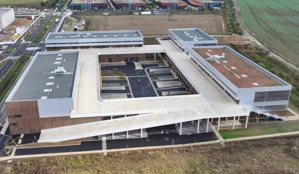 Flex dans Tremblay-en-France à louer - Photo du bâtiment - Image 1 de 4