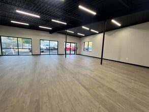 131-133 State St, West Columbia, SC à louer Photo intérieure- Image 1 de 3