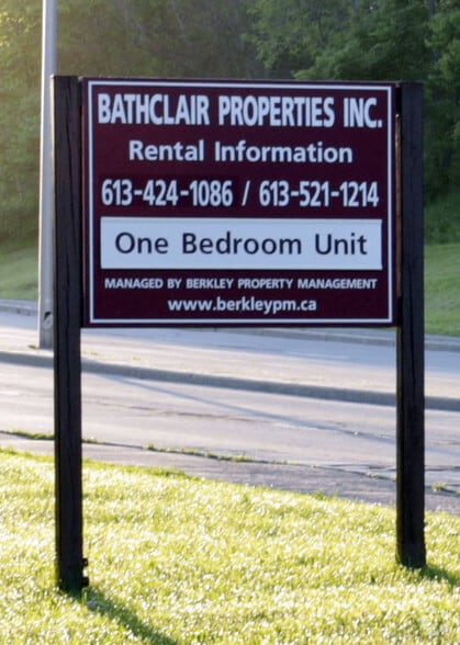 3211 St Joseph Blvd, Ottawa, ON for sale - Building Photo - Image 3 of 4