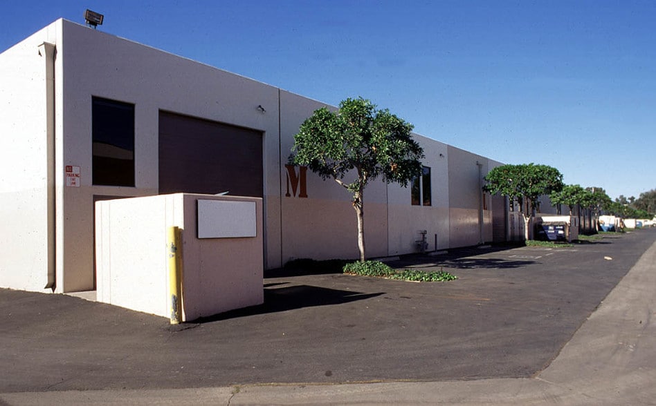 12350 Montague St, Pacoima, CA for lease - Building Photo - Image 2 of 8