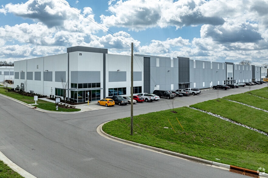 25 Genesco Pky, Lebanon, TN for lease - Primary Photo - Image 1 of 7