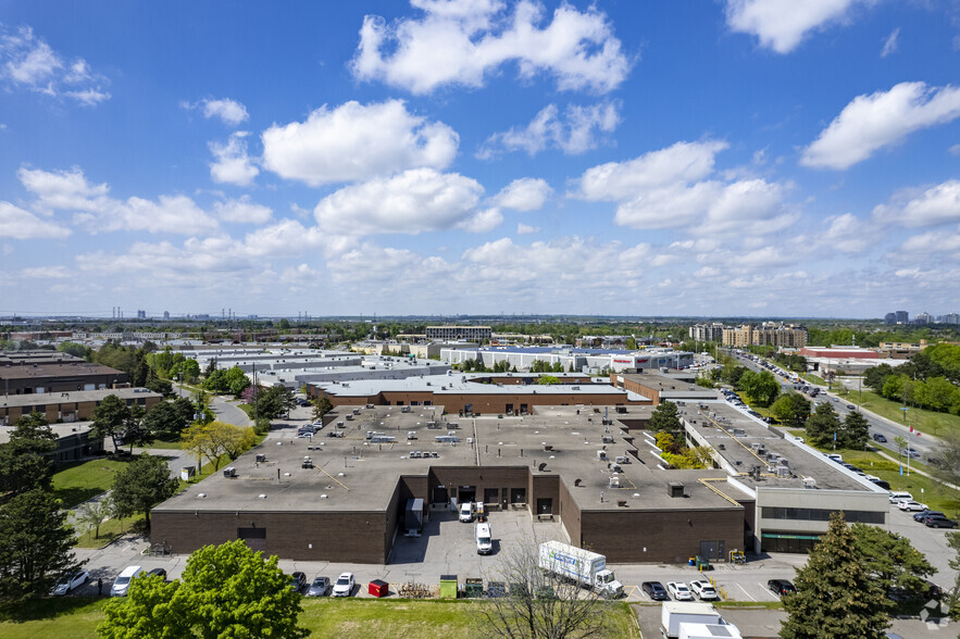 5000 Dufferin St, Toronto, ON for lease - Building Photo - Image 2 of 5