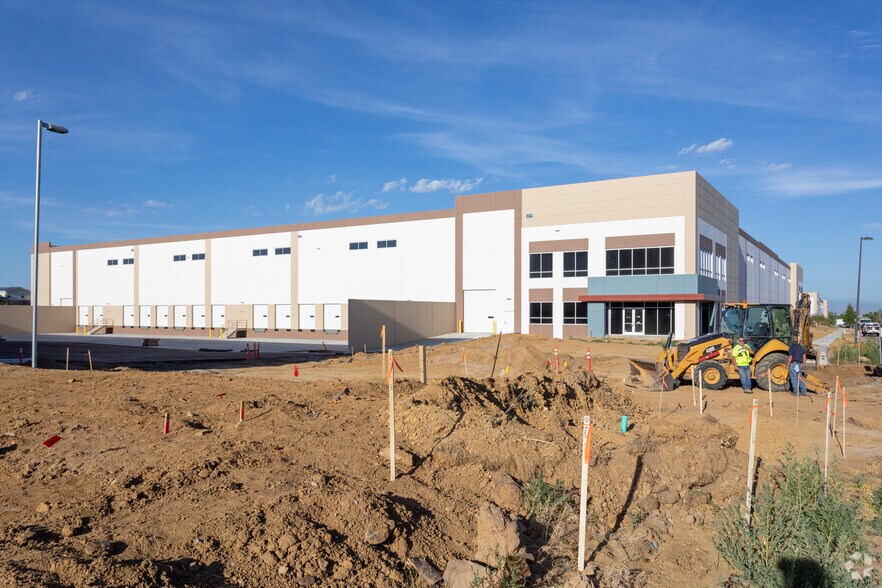 19722-19822 E 22nd Ave, Aurora, CO for lease - Building Photo - Image 3 of 5