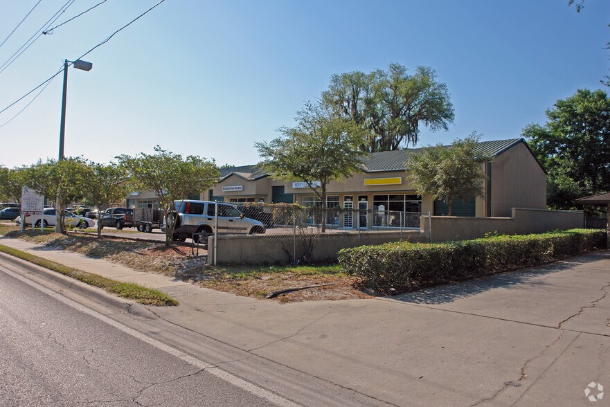 408-428 W Waters Ave, Tampa, FL à louer - Photo du bâtiment - Image 3 de 3