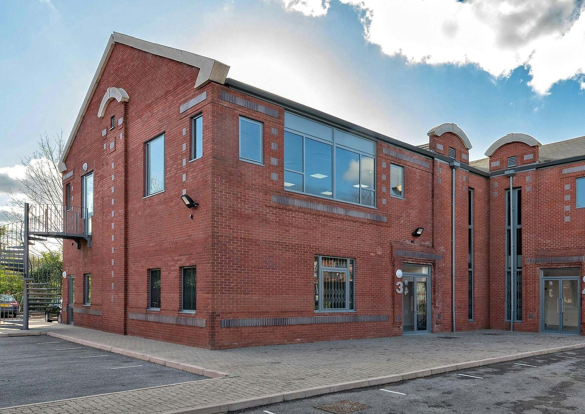 Waterside Dr, Slough for lease Building Photo- Image 1 of 3