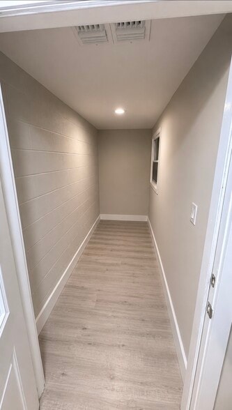 7241-7257 Gabe Ct, Manassas, VA for lease - Building Photo - Image 3 of 14