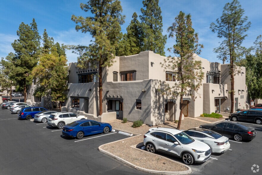 301 E Bethany Home Rd, Phoenix, AZ à louer - Photo du bâtiment - Image 2 de 6