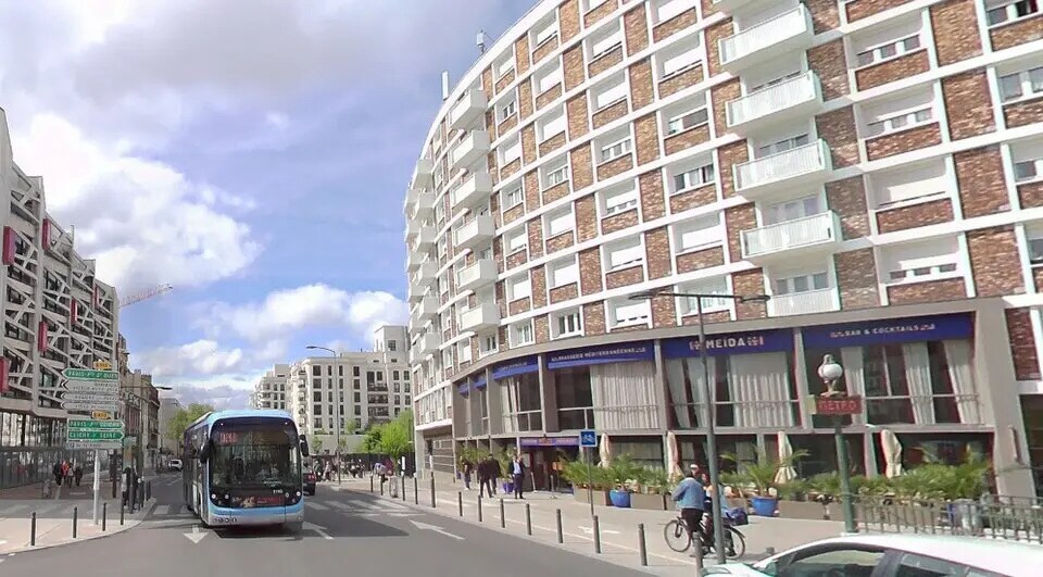 Retail in Saint-Ouen-sur-Seine for lease Building Photo- Image 1 of 2