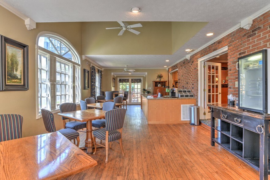 315 Sunset Dr, Blowing Rock, NC à vendre - Photo intérieure - Image 3 de 11
