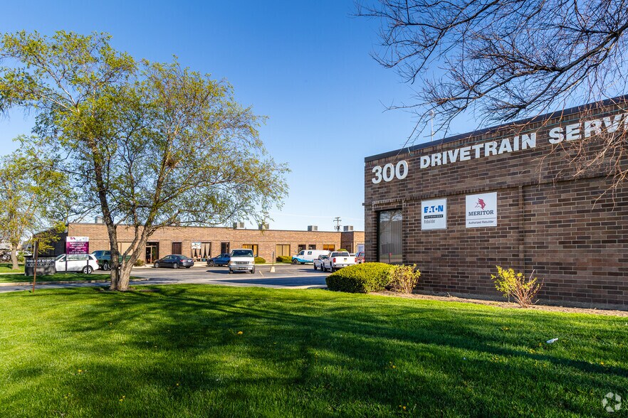 100-300 Devon Ave, Bensenville, IL à louer - Photo principale - Image 1 de 13