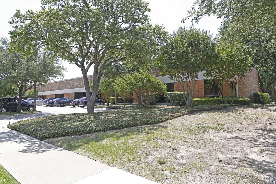 1800 N Glenville Dr, Richardson, TX à louer - Photo du bâtiment - Image 2 de 3