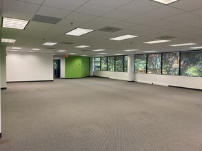 1080 Holcomb Bridge Rd, Roswell, GA for lease Interior Photo- Image 2 of 11