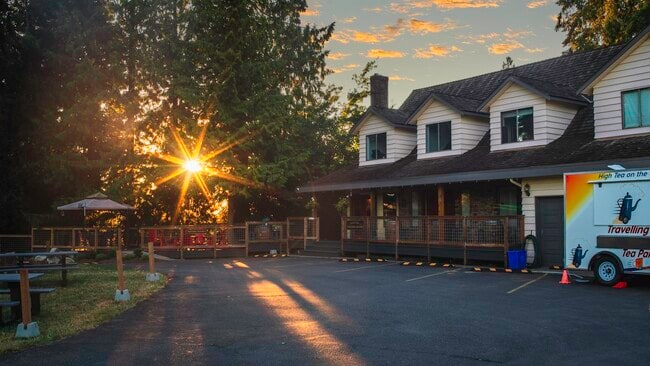 Plus de détails pour 21113 16 Ave, Langley, BC - Spécialité à vendre