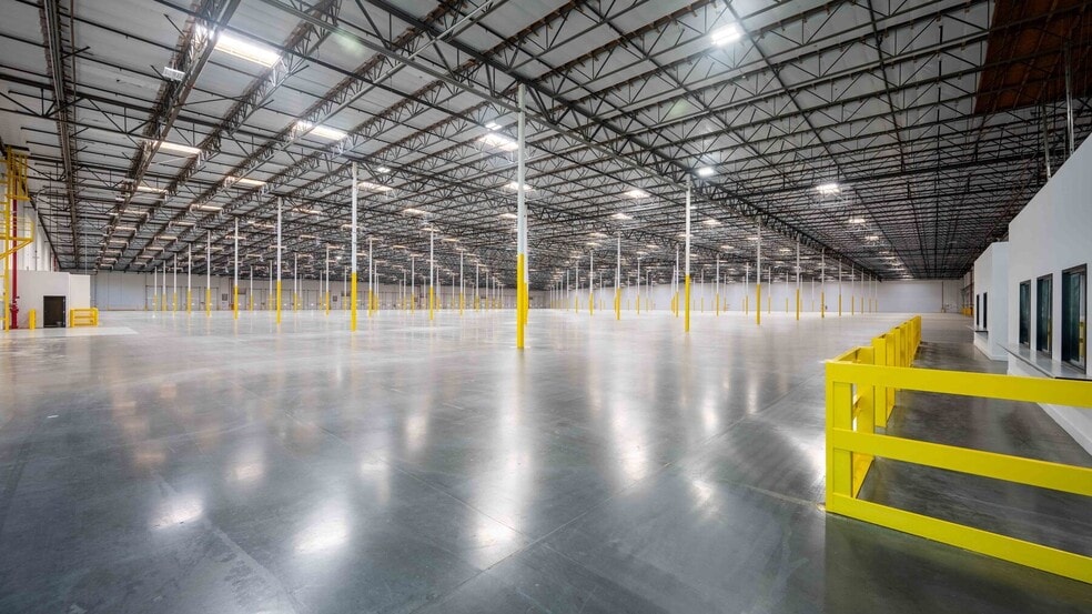 1898 Marigold Ave, Redlands, CA for lease - Interior Photo - Image 2 of 7