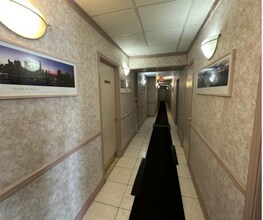 246 Mineola Blvd, Mineola, NY for lease Interior Photo- Image 1 of 4