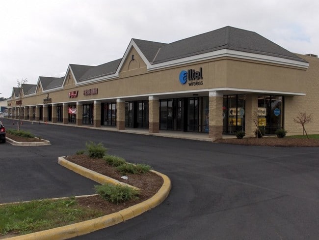 More details for 101 Plank Rd, Norwalk, OH - Retail, Flex for Lease