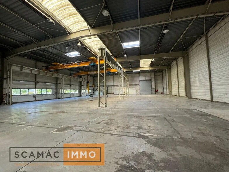 Bureau dans Lisses à louer - Photo du bâtiment - Image 2 de 10