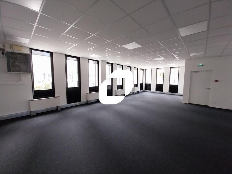 Bureau dans Grenoble à louer - Photo intérieure - Image 2 de 8