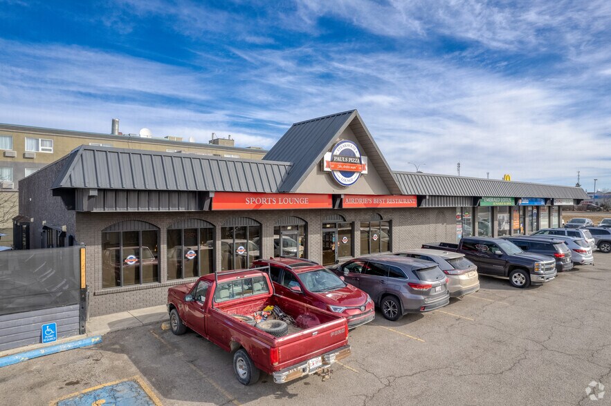 520-548 2nd Ave SE, Airdrie, AB for sale - Building Photo - Image 1 of 1