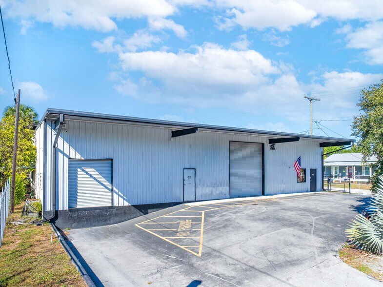 2315 E 3rd Ave, Tampa, FL à louer - Photo du bâtiment - Image 2 de 10