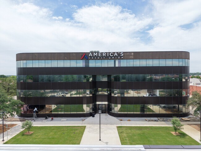 More details for 3200 W Pleasant Run Rd, Lancaster, TX - Office/Retail for Lease
