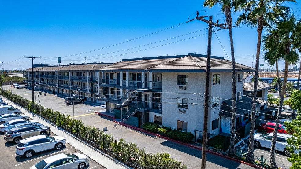8062 Garden Grove Blvd, Garden Grove, CA for sale - Building Photo - Image 3 of 20